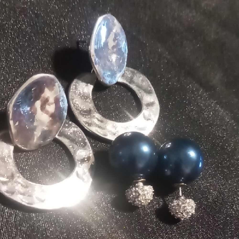Silver and Blue Earrings Studs & Circle Links Hammered Hinged Earrings
